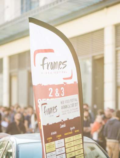 Bilan Frames festival 2017, photo d'un oriflamme du Frames Festival 2017