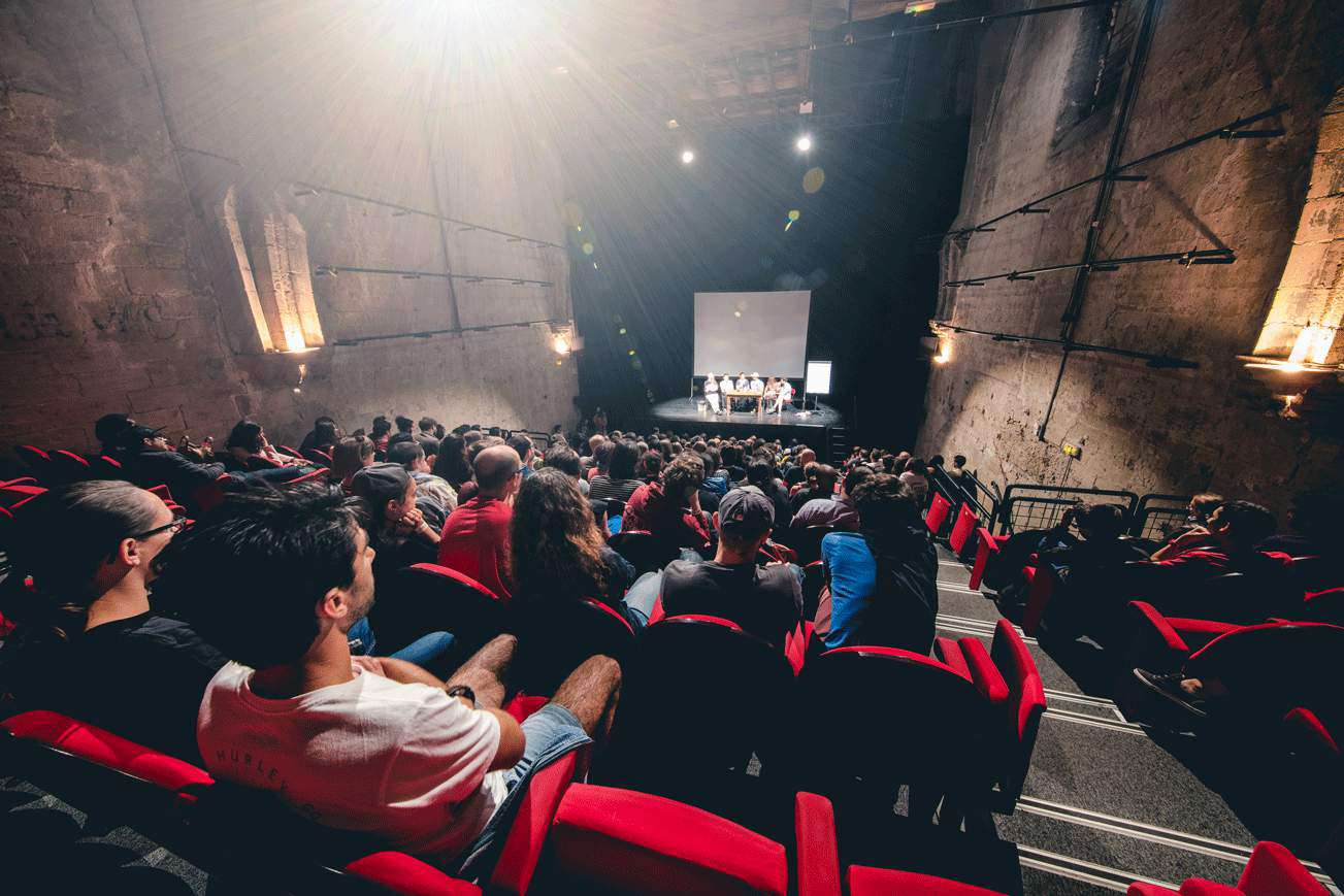 Bilan Frames festival 2018, photo du public au Palais des Papes d'Avignon